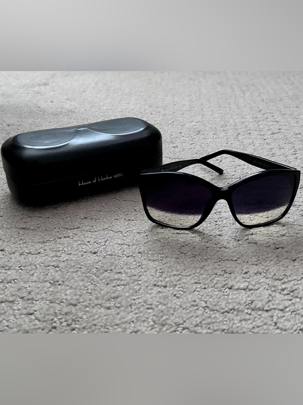 House of Harlow 1960 Black Gradient Lens Oversized Women's Sunglasses with Case